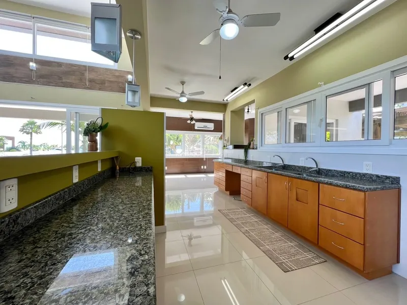 BELÍSSIMA CASA EM CONDOMÍNIO A BEIRA LAGO: 17ª foto da galeria de imagens do imóvel