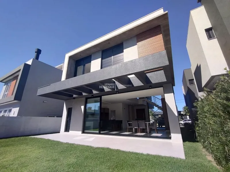 SOBRADO DE ALTO PADRÃO  EM ESTILO CONTEPORÂNEO: 3ª foto da galeria de imagens do imóvel