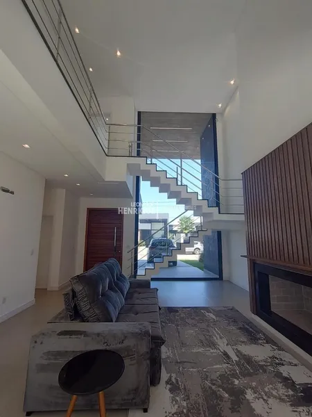 SOBRADO DE ALTO PADRÃO  EM ESTILO CONTEPORÂNEO: 5ª foto da galeria de imagens do imóvel