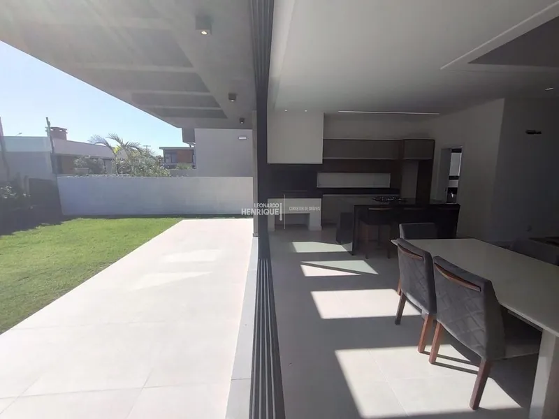 SOBRADO DE ALTO PADRÃO  EM ESTILO CONTEPORÂNEO: 10ª foto da galeria de imagens do imóvel