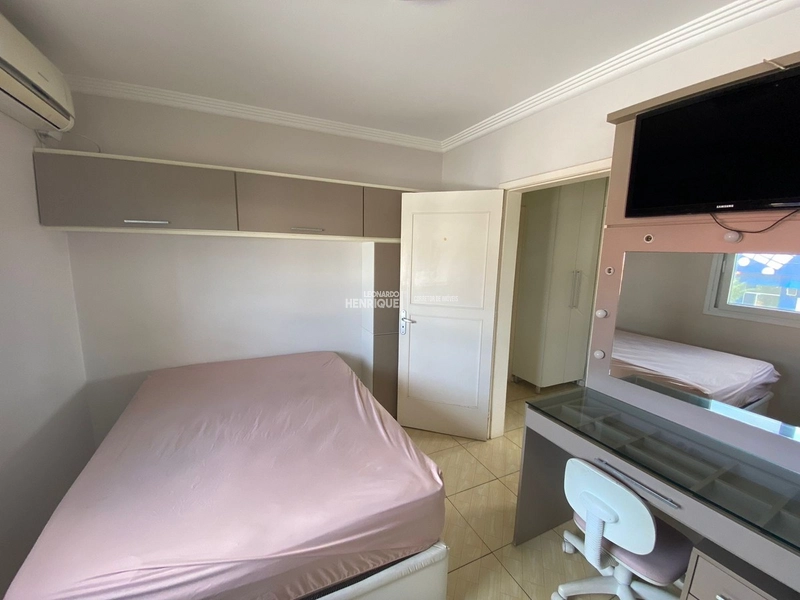 Sobrado com piscina no centro, região de Moradores: 22ª foto da galeria de imagens do imóvel