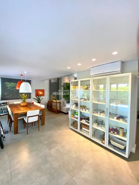 BELÍSSIMA CASA EM CONDOMÍNIO ESPETACULAR: 4ª foto da galeria de imagens do imóvel