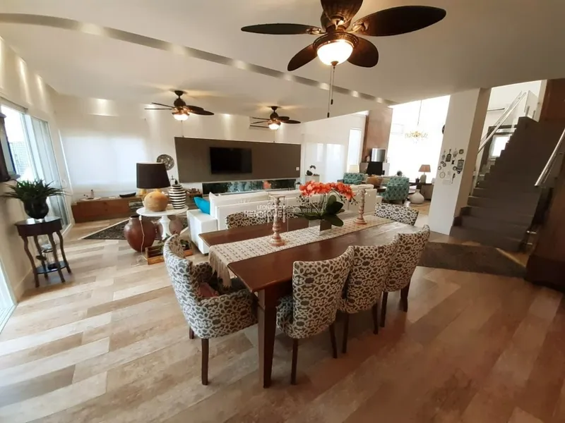 Sobrado mobiliado e decorado com piscina privativa: 8ª foto da galeria de imagens do imóvel