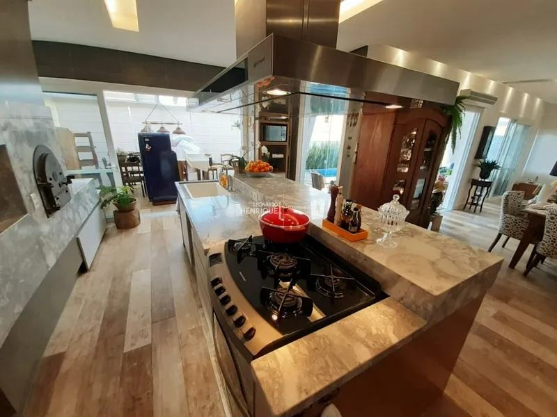 Sobrado mobiliado e decorado com piscina privativa: 13ª foto da galeria de imagens do imóvel