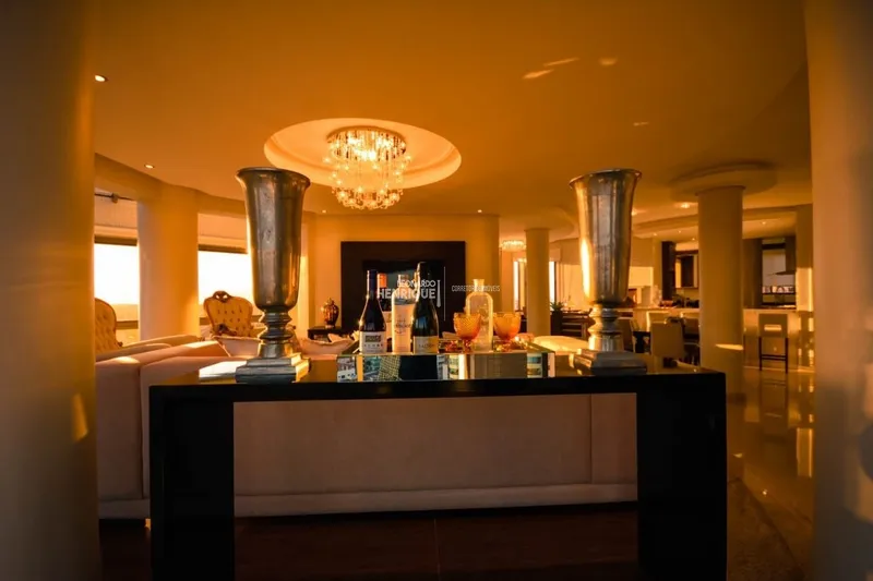 MAGNÍFICA COBERTURA CINEMATOGRÁFICA COM 4 SUÍTES: 23ª foto da galeria de imagens do imóvel