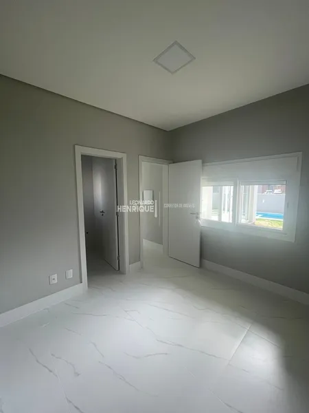 Sobrado luxuoso com 4 suítes: 13ª foto da galeria de imagens do imóvel