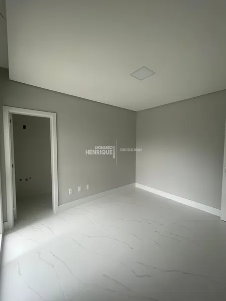 Sobrado luxuoso com 4 suítes: 21ª foto da galeria de imagens do imóvel