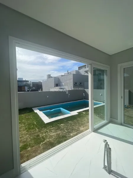 Sobrado luxuoso com 4 suítes: 10ª foto da galeria de imagens do imóvel