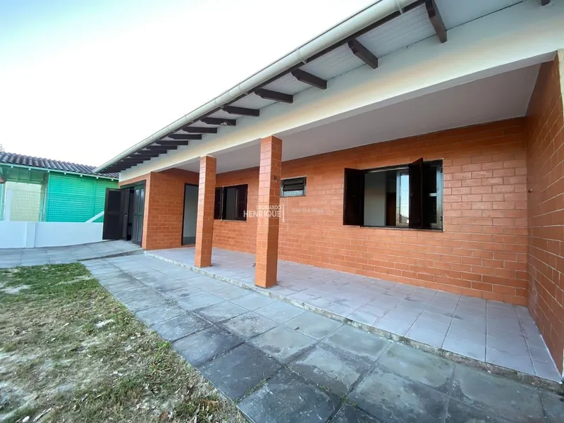 CASA COM TRÊS DORMITÓRIOS: 18ª foto da galeria de imagens do imóvel