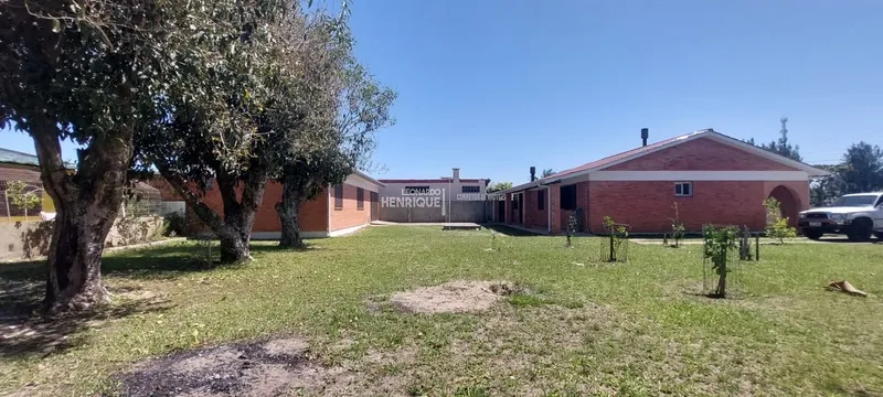 CASA COM TRÊS DORMITÓRIOS: 12ª foto da galeria de imagens do imóvel