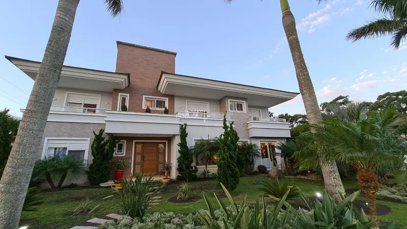 Sobrado de alto padrão, com design moderno.: 12ª foto da galeria de imagens do imóvel