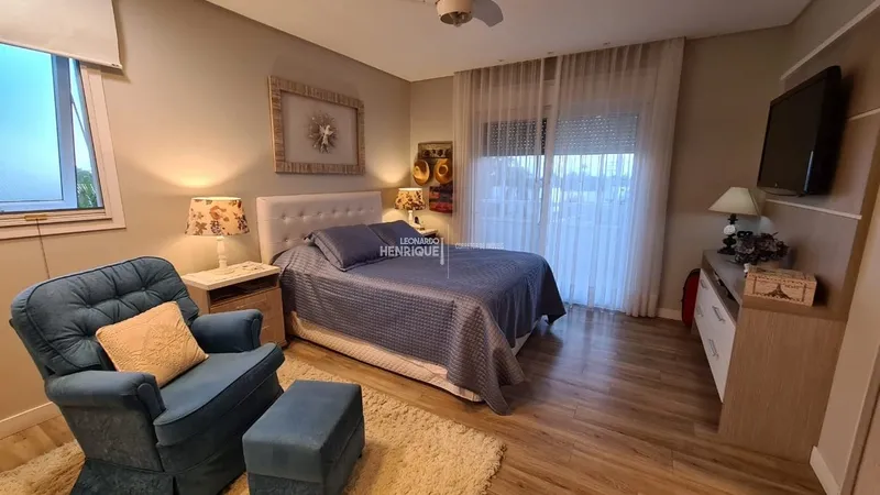 Sobrado de alto padrão, com design moderno.: 15ª foto da galeria de imagens do imóvel