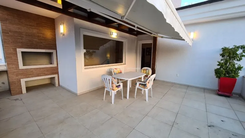 Sobrado de alto padrão, com design moderno.: 23ª foto da galeria de imagens do imóvel