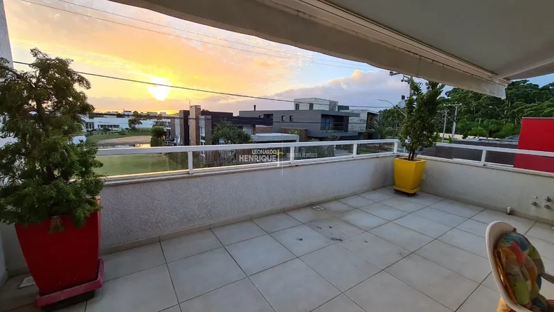 Sobrado de alto padrão, com design moderno.: 25ª foto da galeria de imagens do imóvel