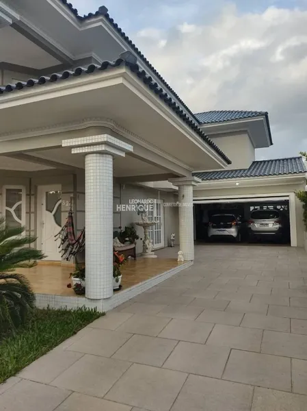 CASA DE ALTO PADRÃO EM BAIRRO NOBRE: 2ª foto da galeria de imagens do imóvel