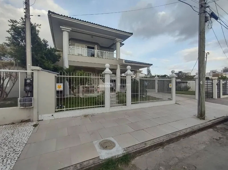 CASA DE ALTO PADRÃO EM BAIRRO NOBRE: 1ª foto da galeria de imagens do imóvel