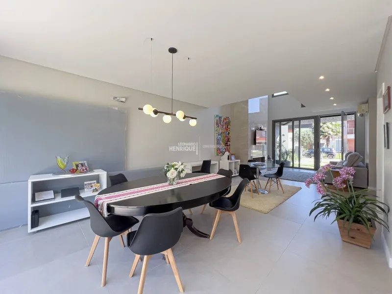 SOBRADO FINAMENTE DECORADO EM CONDOMÍNIO FECHADO: 14ª foto da galeria de imagens do imóvel