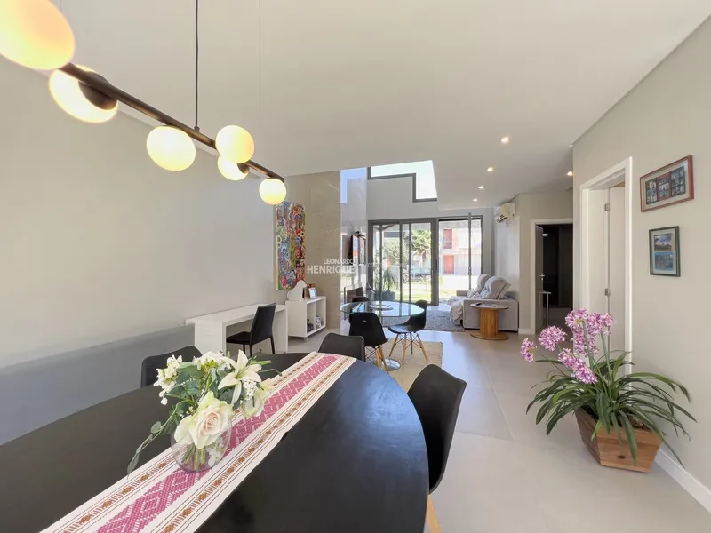 SOBRADO FINAMENTE DECORADO EM CONDOMÍNIO FECHADO: 15ª foto da galeria de imagens do imóvel