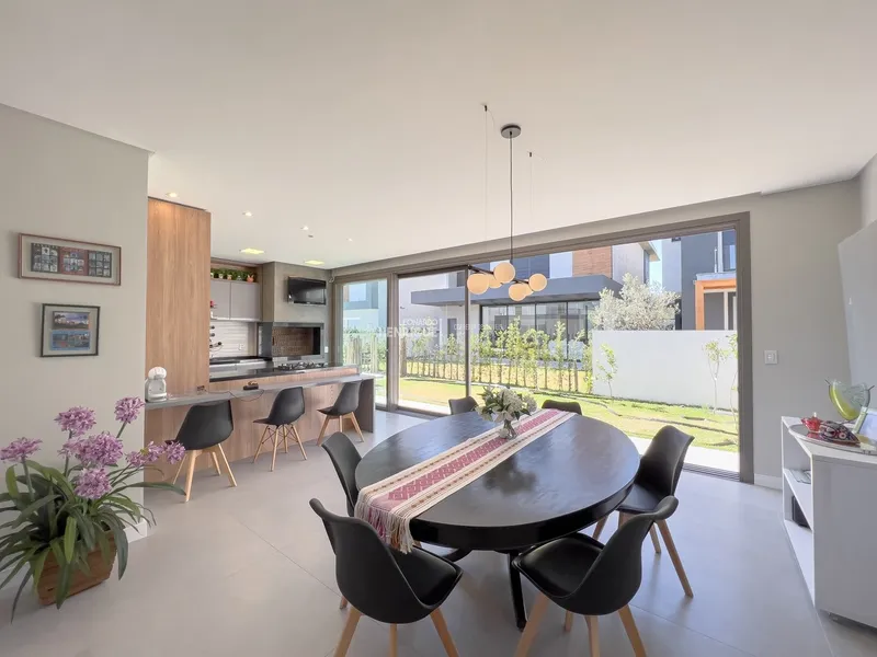 SOBRADO FINAMENTE DECORADO EM CONDOMÍNIO FECHADO: 18ª foto da galeria de imagens do imóvel