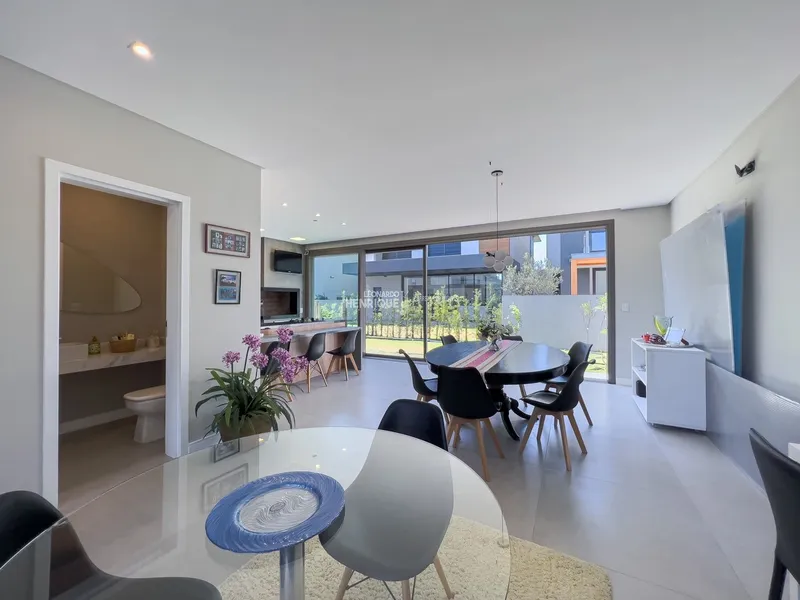 SOBRADO FINAMENTE DECORADO EM CONDOMÍNIO FECHADO: 23ª foto da galeria de imagens do imóvel