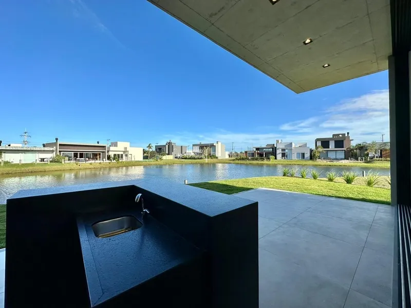 Casa mobiliada e decorada. CONDOMÍNIO RIVIERA I: 40ª foto da galeria de imagens do imóvel