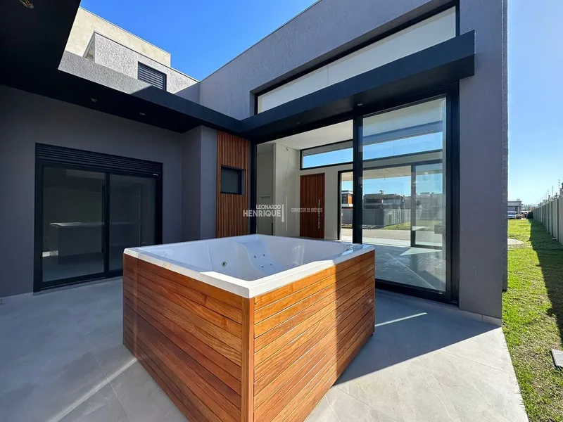 Única casa com jacuzzi e piscina no condomínio!!: 26ª foto da galeria de imagens do imóvel