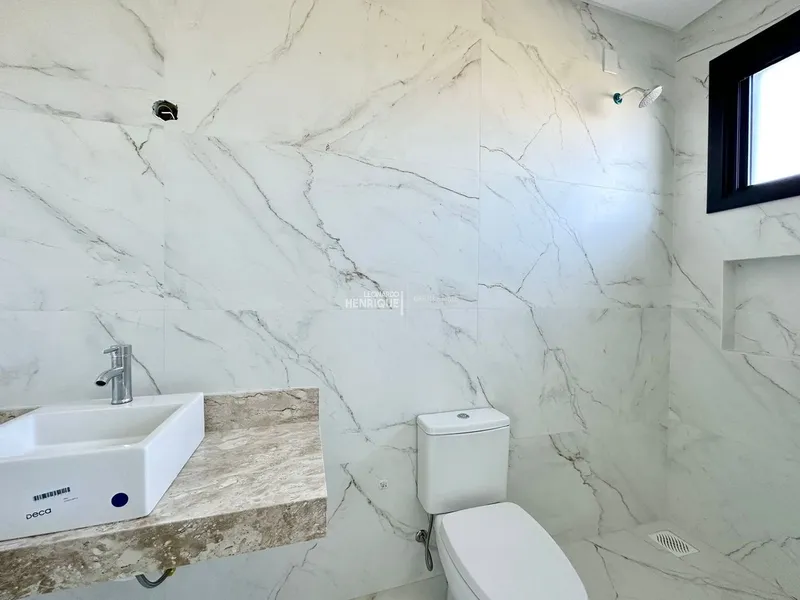 Única casa com jacuzzi e piscina no condomínio!!: 21ª foto da galeria de imagens do imóvel