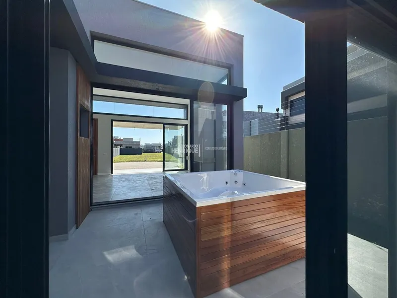 Única casa com jacuzzi e piscina no condomínio!!: 24ª foto da galeria de imagens do imóvel