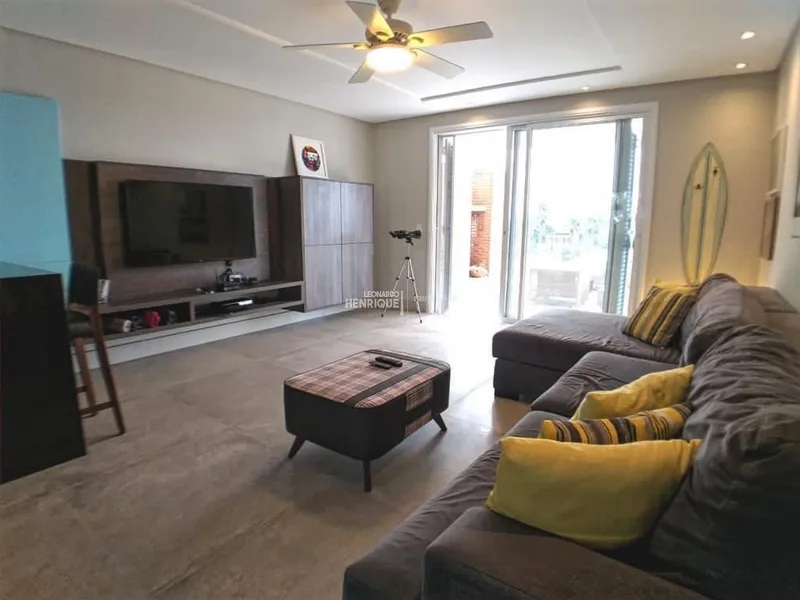 BELÍSSIMA MANSÃO EM CONDOMÍNIO FECHADO: 8ª foto da galeria de imagens do imóvel