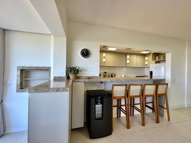 APARTAMENTO FRENTE PRAÇA E COM VISTA PARA O MAR: 11ª foto da galeria de imagens do imóvel