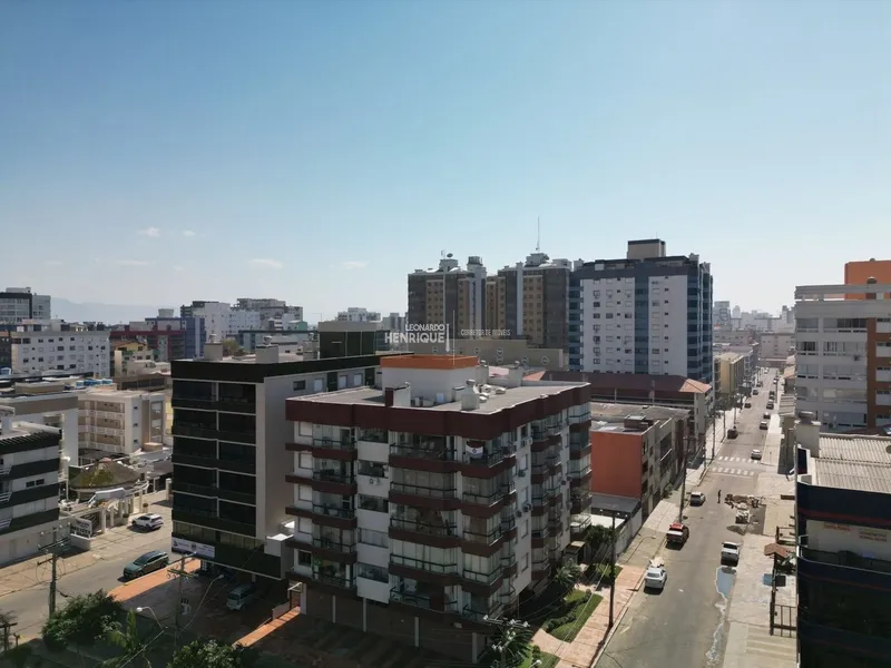 APARTAMENTO FRENTE PRAÇA E COM VISTA PARA O MAR: 4ª foto da galeria de imagens do imóvel