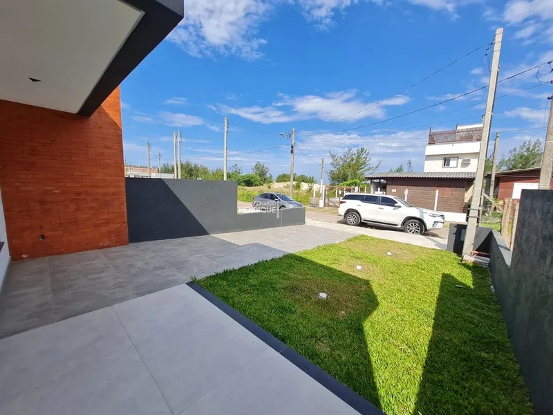 LINDA CASA DE DOIS DORMITÓRIOS PRÓXIMO AO MAR: 10ª foto da galeria de imagens do imóvel