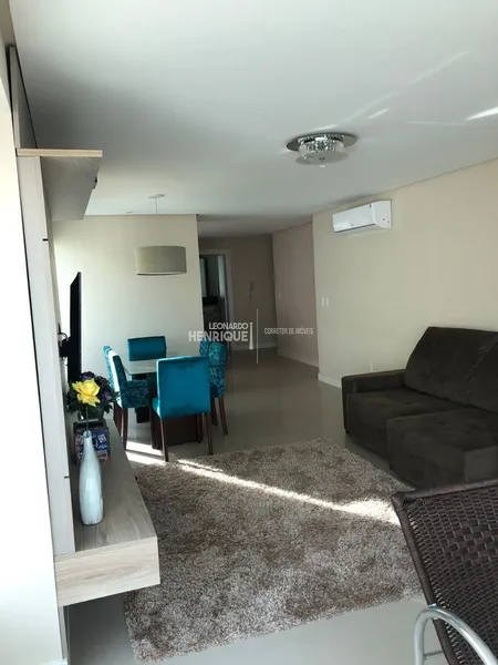 APARTAMENTO DE FRENTE PARA A PRAÇA!: 3ª foto da galeria de imagens do imóvel