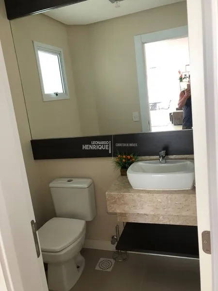 APARTAMENTO DE FRENTE PARA A PRAÇA!: 4ª foto da galeria de imagens do imóvel