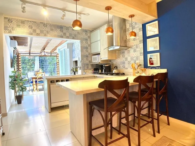 CASA EM CONDOMINIO FECHADO.: 1ª foto da galeria de imagens do imóvel