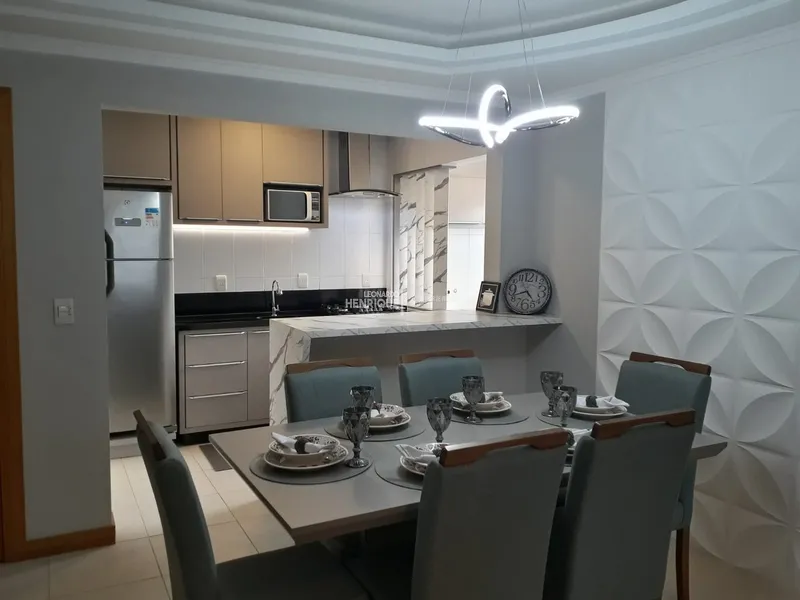 LINDO APARTAMENTO DE DOIS DORMITÓRIOS: 2ª foto da galeria de imagens do imóvel