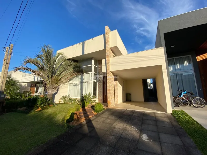 Casa no Condomínio Las Palmas: 2ª foto da galeria de imagens do imóvel