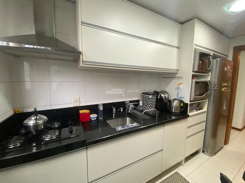 BELLISSIMO APARTAMENTO NA PRAIA COM 02 VAGAS DE GARAGEM: 8ª foto da galeria de imagens do imóvel