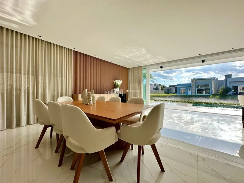 BELÍSSIMA CASA BEIRA LAGO EM CONDOMÍNIO FECHADO: 30ª foto da galeria de imagens do imóvel