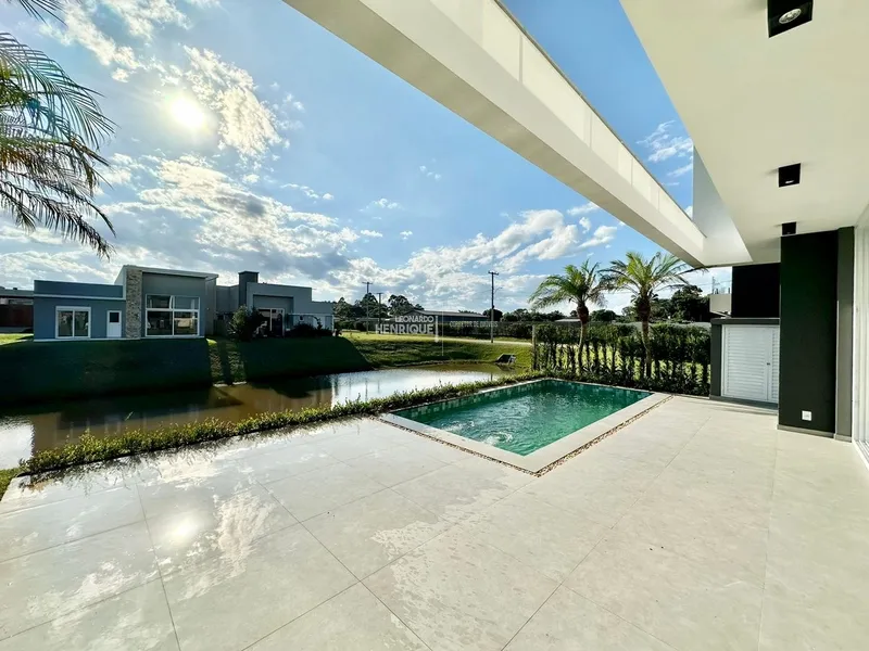 BELÍSSIMA CASA BEIRA LAGO EM CONDOMÍNIO FECHADO: 49ª foto da galeria de imagens do imóvel