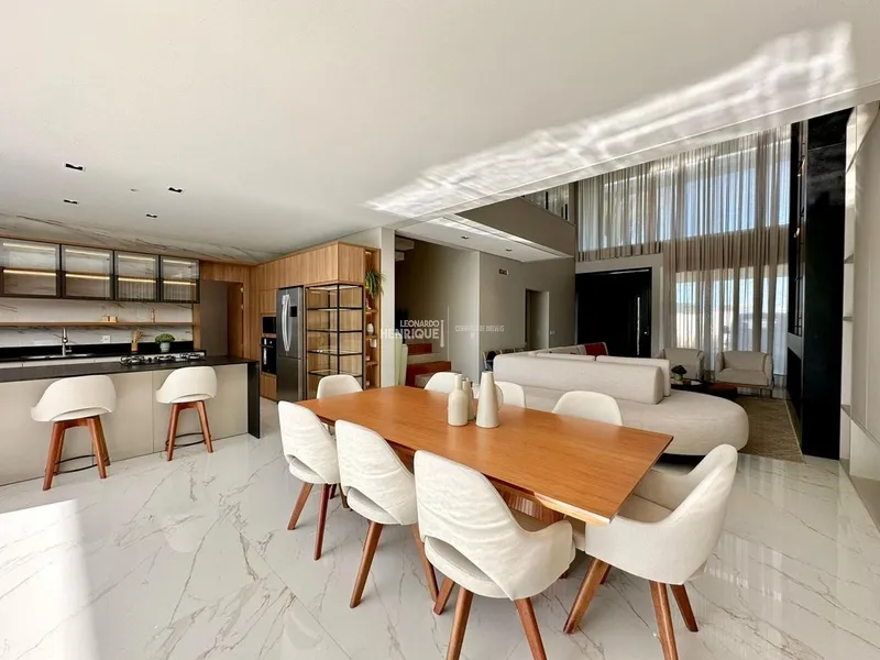 BELÍSSIMA CASA BEIRA LAGO EM CONDOMÍNIO FECHADO: 63ª foto da galeria de imagens do imóvel