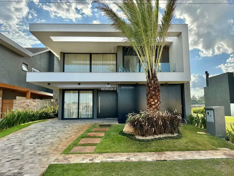 BELÍSSIMA CASA BEIRA LAGO EM CONDOMÍNIO FECHADO: 2ª foto da galeria de imagens do imóvel