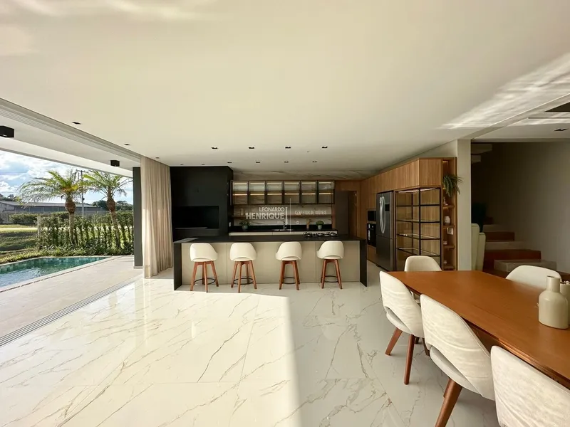 BELÍSSIMA CASA BEIRA LAGO EM CONDOMÍNIO FECHADO: 36ª foto da galeria de imagens do imóvel