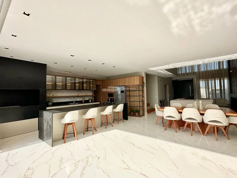 BELÍSSIMA CASA BEIRA LAGO EM CONDOMÍNIO FECHADO: 39ª foto da galeria de imagens do imóvel