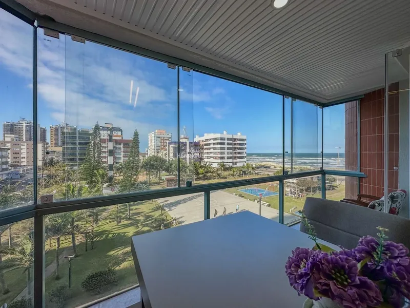 APARTAMENTO À VENDA  COM VISTA PARA O MAR E PRAÇA DO FAROL: 4ª foto da galeria de imagens do imóvel