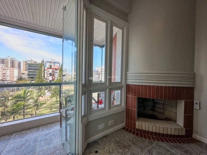 APARTAMENTO À VENDA  COM VISTA PARA O MAR E PRAÇA DO FAROL: 7ª foto da galeria de imagens do imóvel