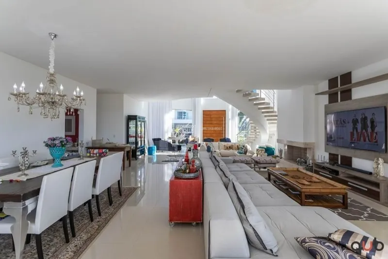 Mansão de esquina no Condomínio Enseada: 11ª foto da galeria de imagens do imóvel