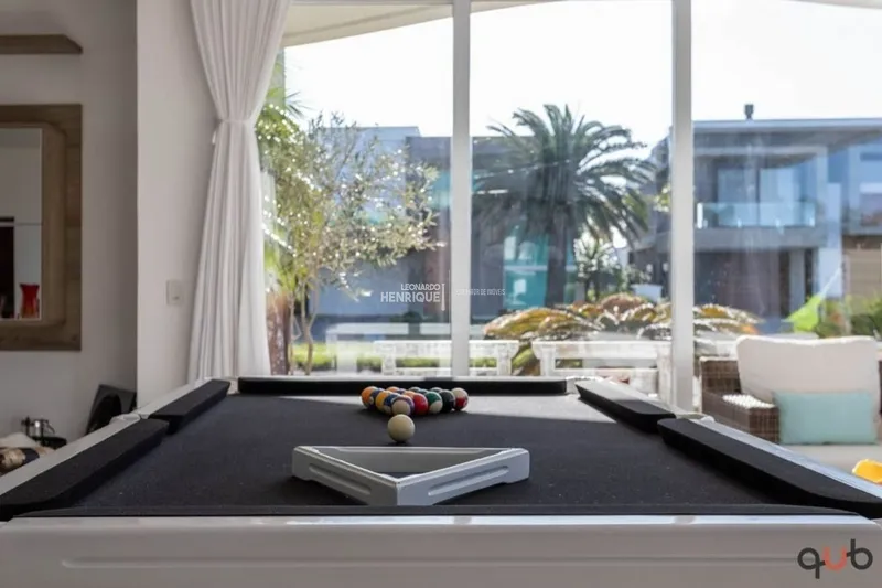 Mansão de esquina no Condomínio Enseada: 5ª foto da galeria de imagens do imóvel