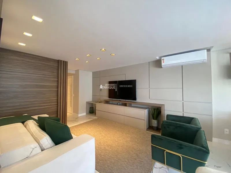 Apartamento de frente para a avenida: 14ª foto da galeria de imagens do imóvel