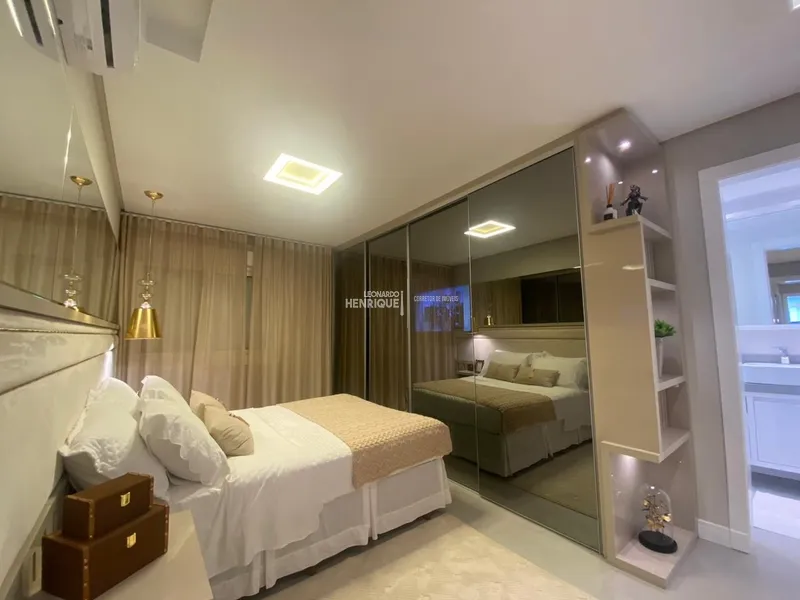 Apartamento de frente para a avenida: 13ª foto da galeria de imagens do imóvel